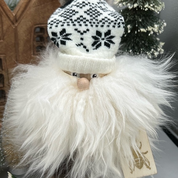 Gnome Tomte Wood Sheepskin Wool Figurine Mythical Nordic Folklore - Picture 3 of 6